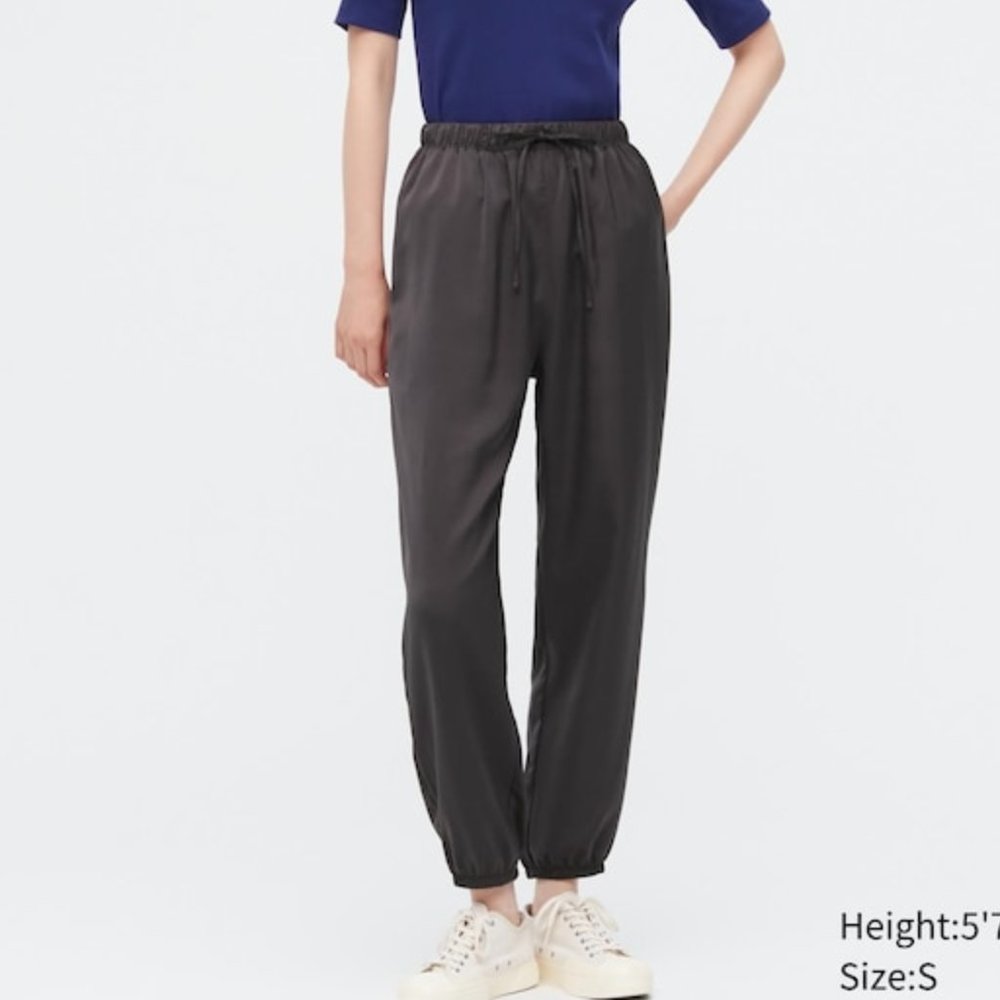 UNIQLO Black satin jogger high waisted pants
